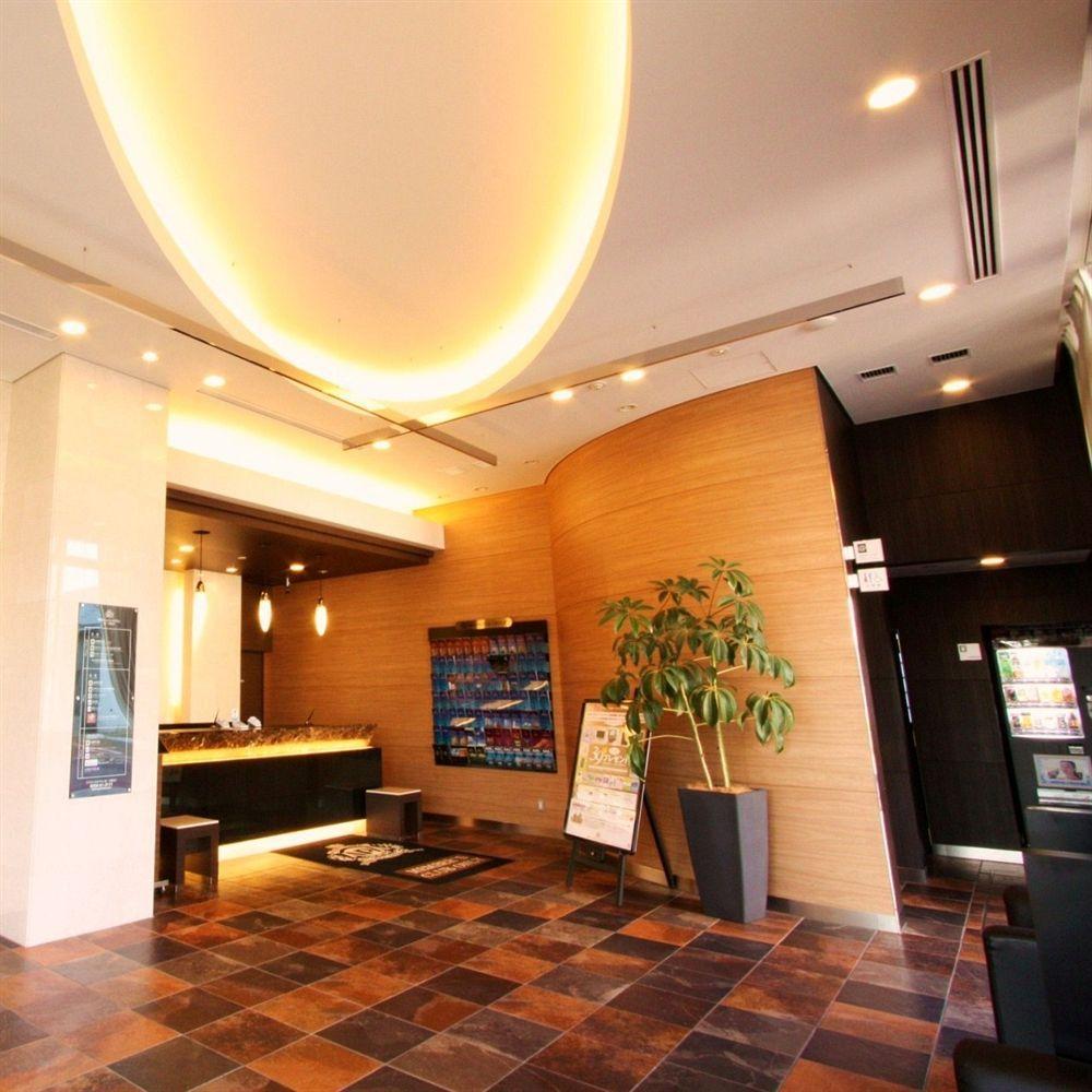 โรงแรมอาป้าวิลล่า ซึบะเมซันโจ เอกิมาเอะ 3*